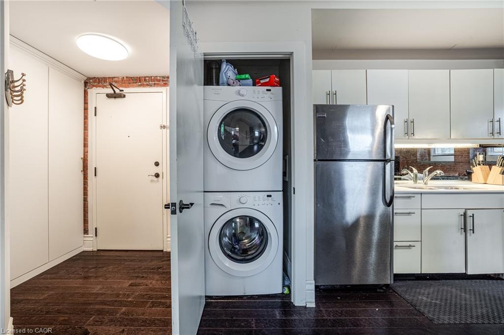 104-200 Stinson Street, Hamilton, ON - Indoor Photo Showing Laundry Room