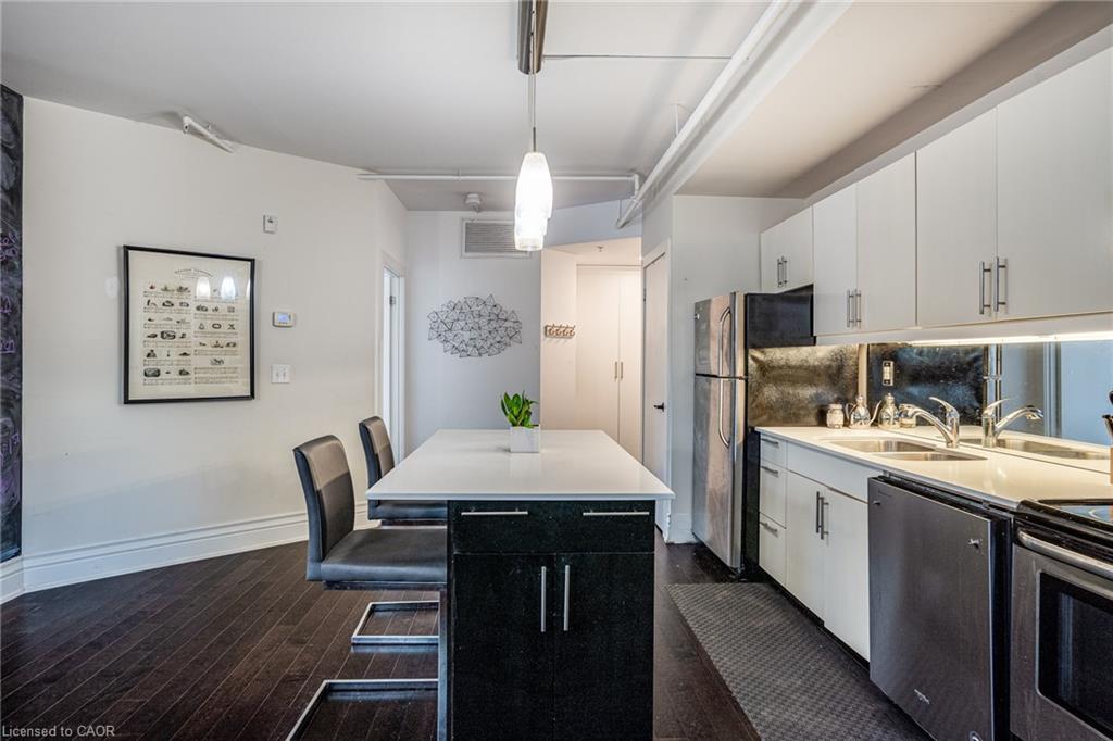 104-200 Stinson Street, Hamilton, ON - Indoor Photo Showing Other Room