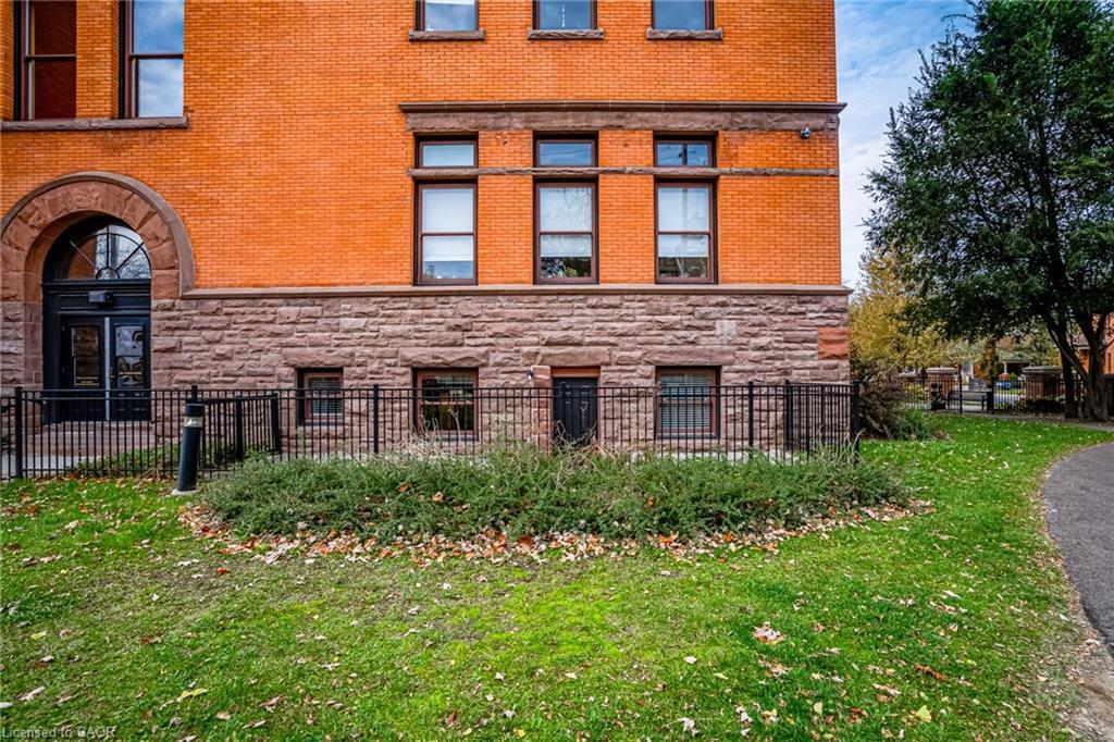104-200 Stinson Street, Hamilton, ON - Outdoor