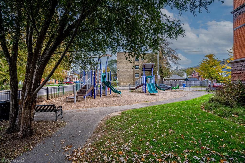 104-200 Stinson Street, Hamilton, ON - Outdoor