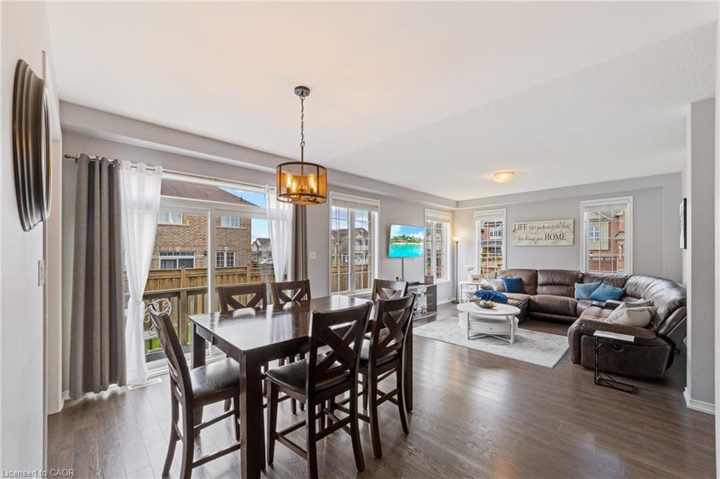 4 Tinlin Drive, Binbrook, ON - Indoor Photo Showing Dining Room