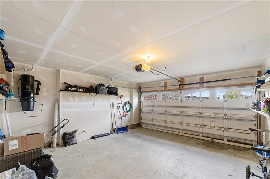 4 Tinlin Drive, Binbrook, ON - Indoor Photo Showing Garage