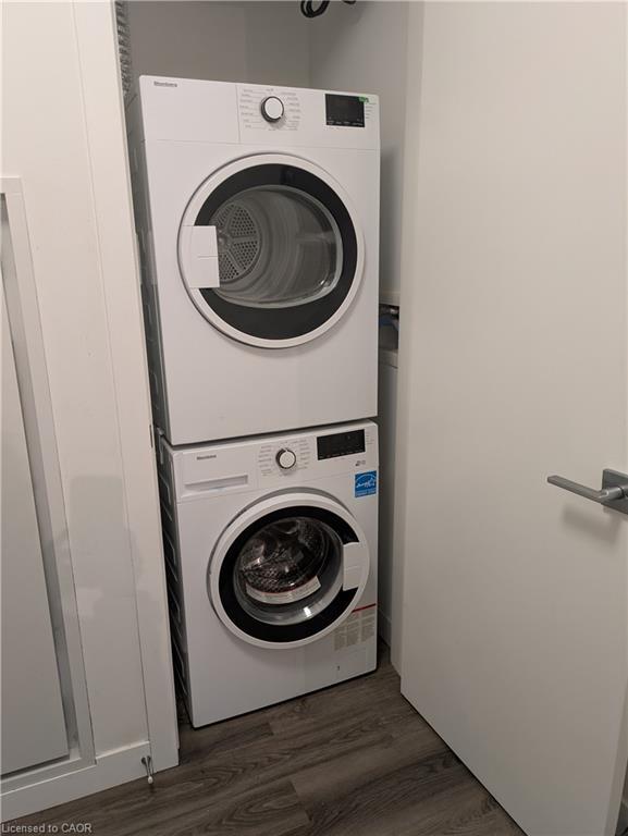 103-467 Charlton Avenue E, Hamilton, ON - Indoor Photo Showing Laundry Room
