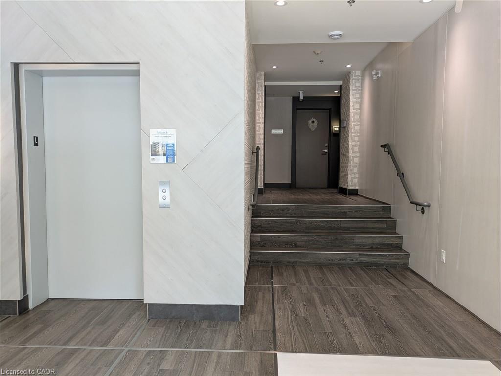 103-467 Charlton Avenue E, Hamilton, ON - Indoor Photo Showing Other Room