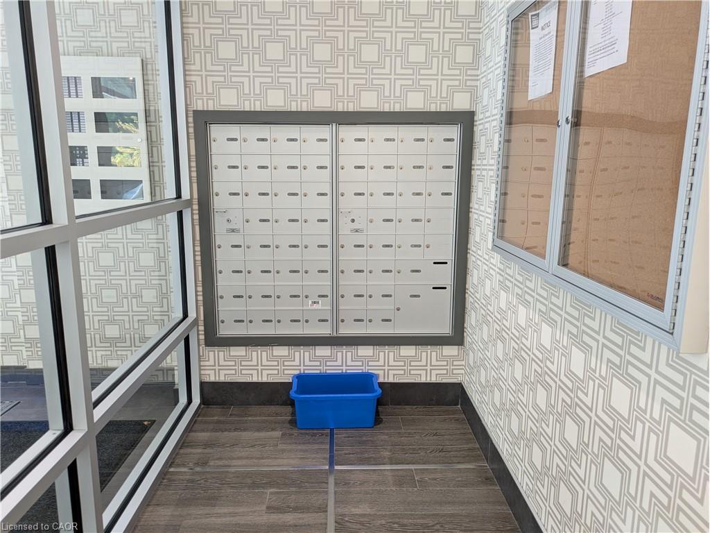 103-467 Charlton Avenue E, Hamilton, ON - Indoor Photo Showing Other Room