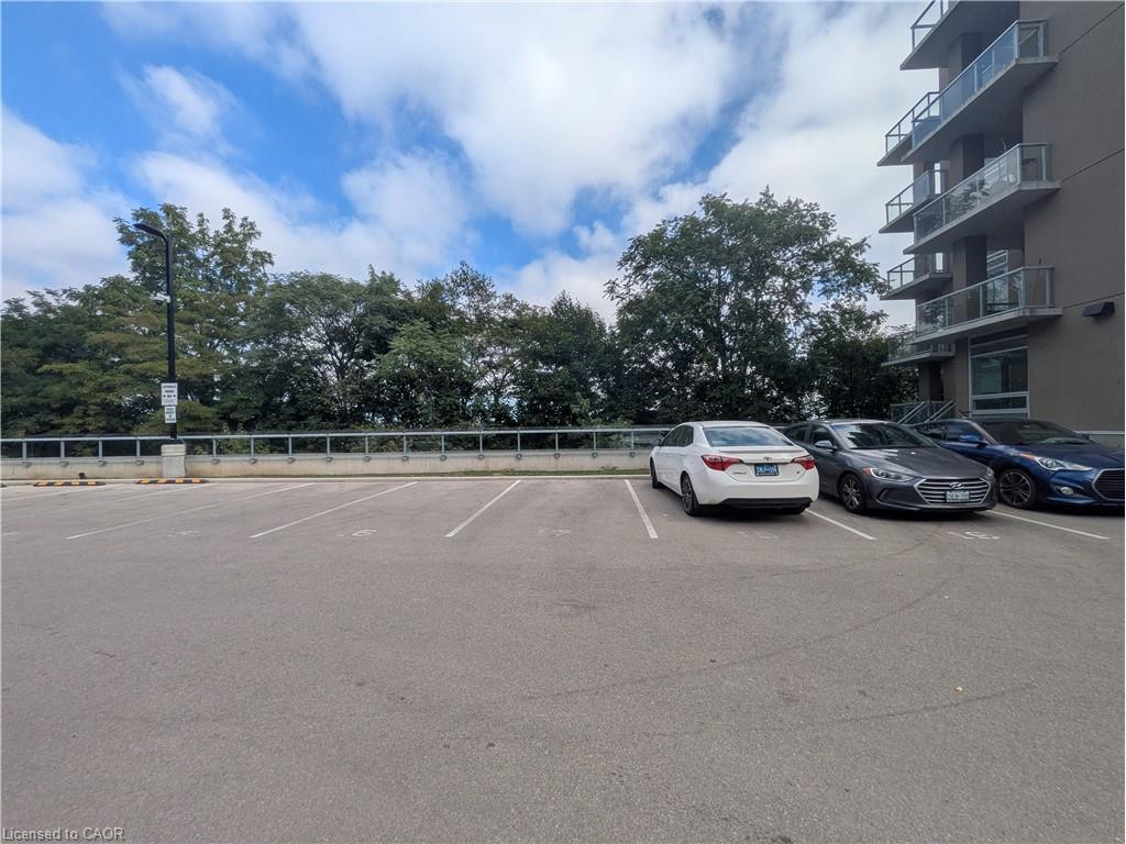 103-467 Charlton Avenue E, Hamilton, ON - Outdoor