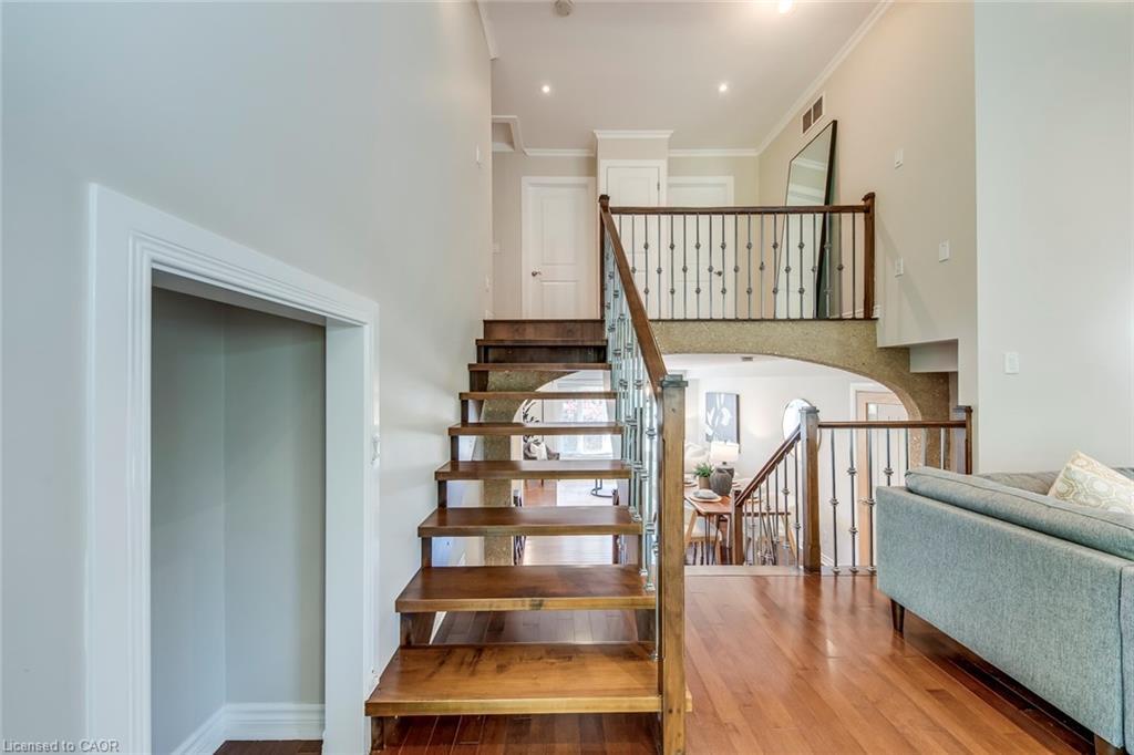 5281 Cindy Lane, Burlington, ON - Indoor Photo Showing Other Room