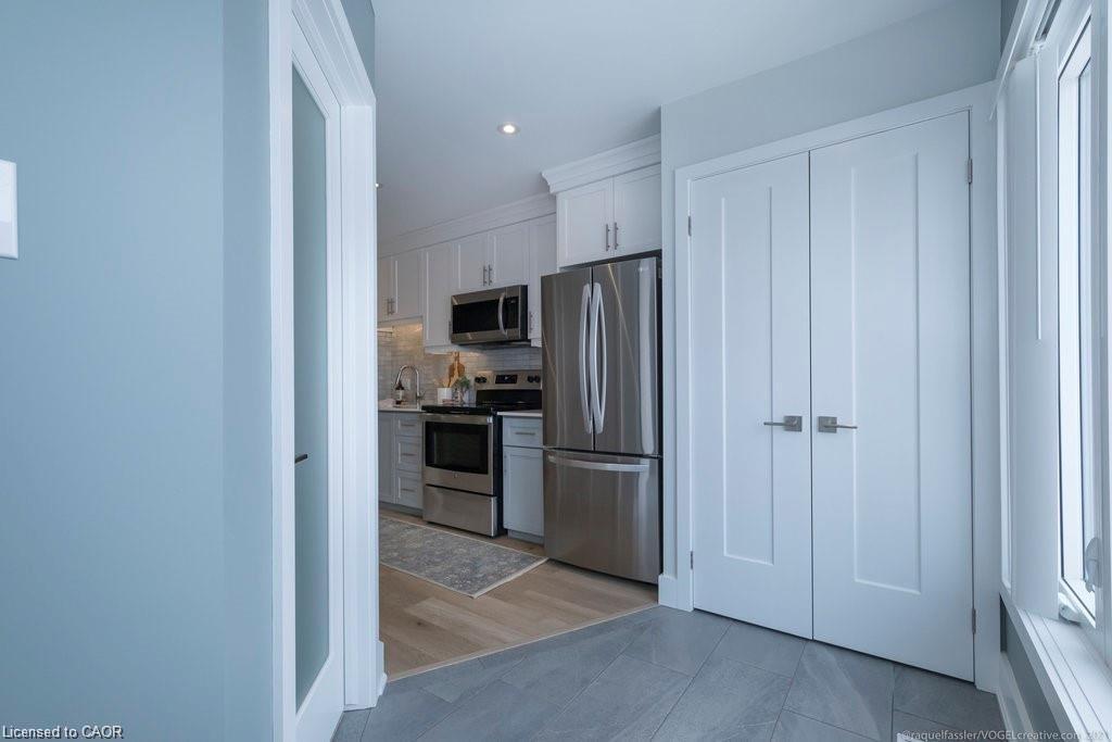 A-225 East 24Th Street, Hamilton, ON - Indoor Photo Showing Kitchen With Stainless Steel Kitchen