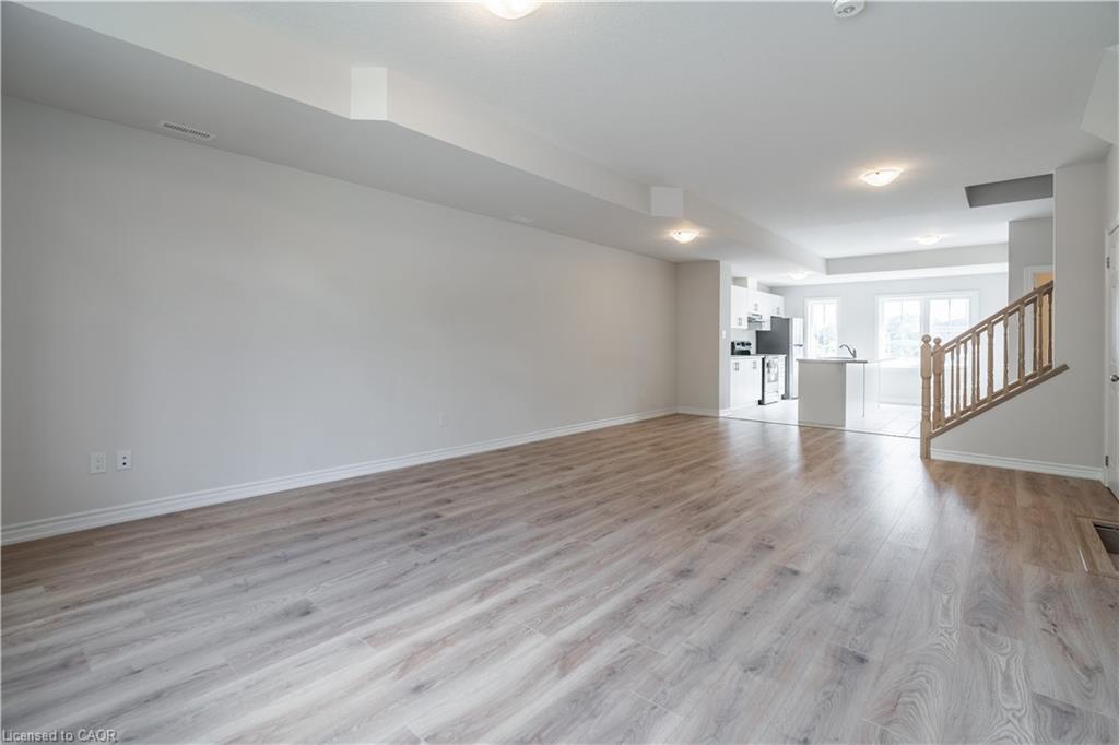 7-677 Park Road, Brantford, ON - Indoor