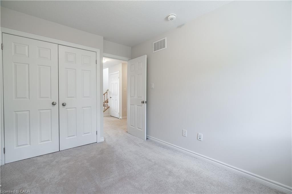 7-677 Park Road, Brantford, ON - Indoor Photo Showing Other Room