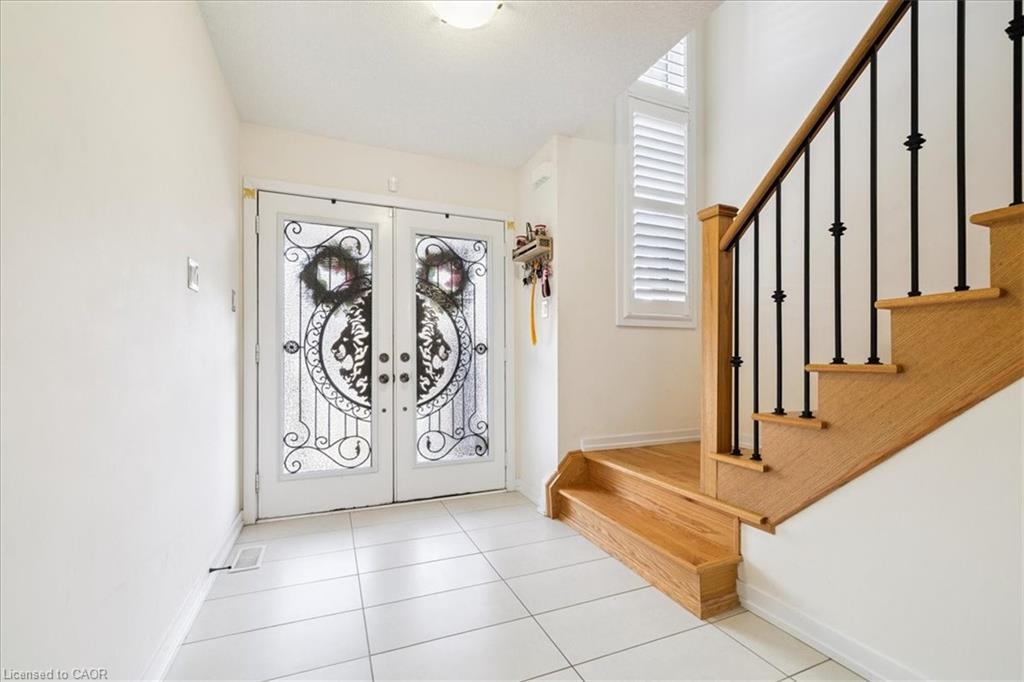 107 Pagebrook Crescent, Stoney Creek, ON - Indoor Photo Showing Other Room