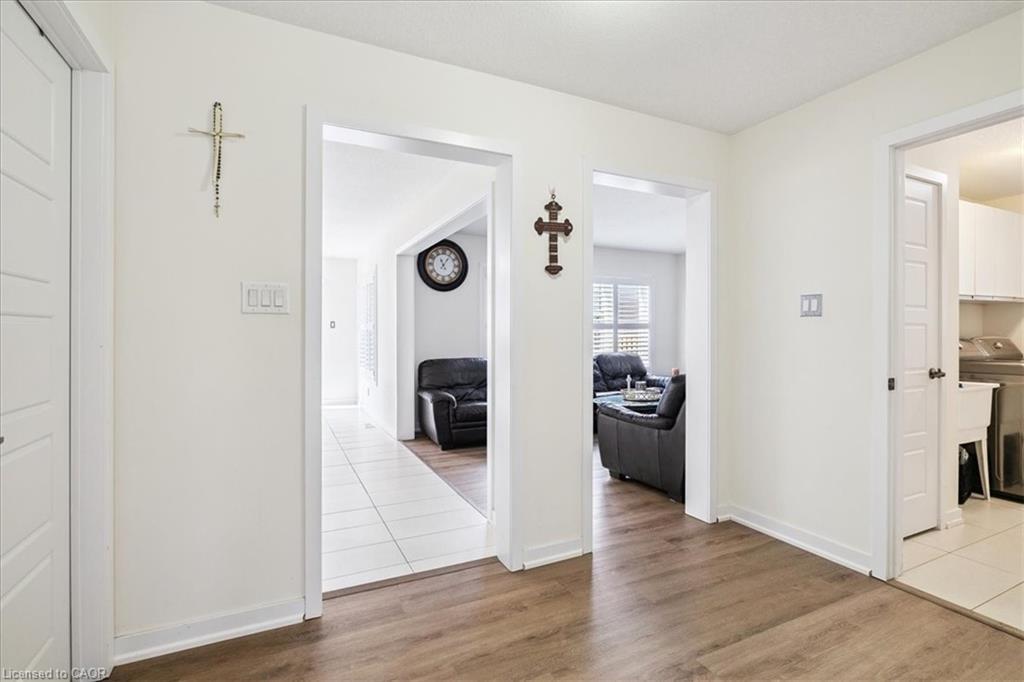 107 Pagebrook Crescent, Stoney Creek, ON - Indoor Photo Showing Other Room