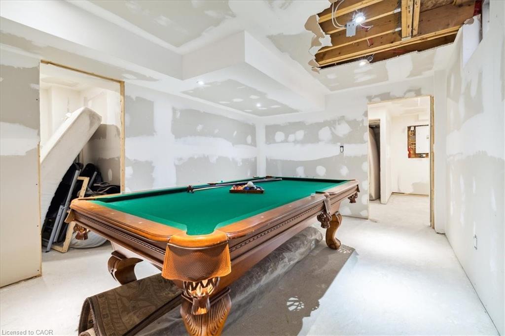 107 Pagebrook Crescent, Stoney Creek, ON - Indoor Photo Showing Other Room