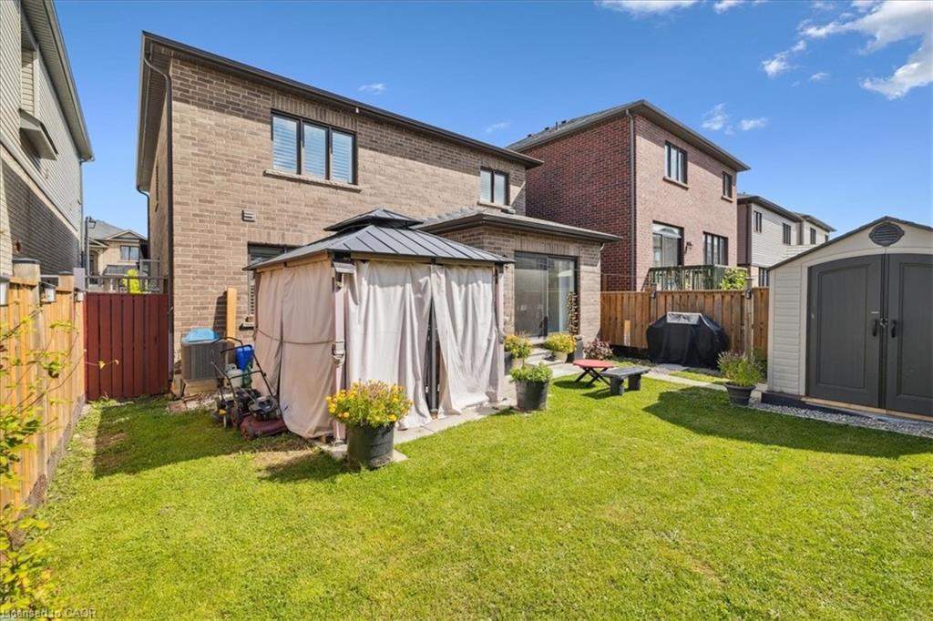 107 Pagebrook Crescent, Stoney Creek, ON - Outdoor With Exterior