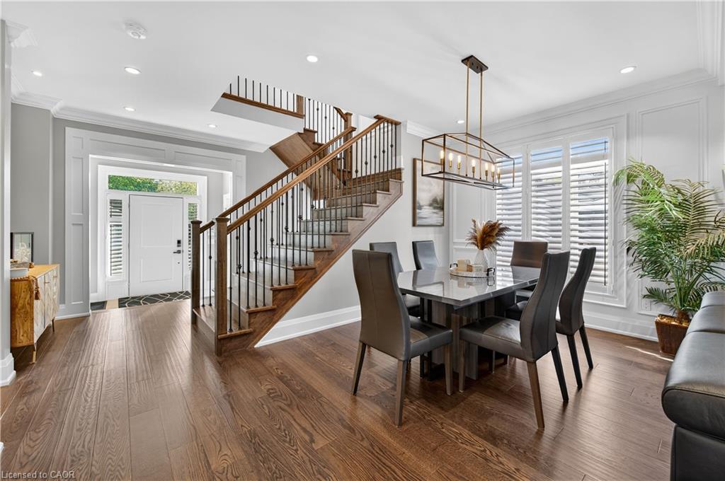 18 David Avenue, Hamilton, ON - Indoor Photo Showing Dining Room