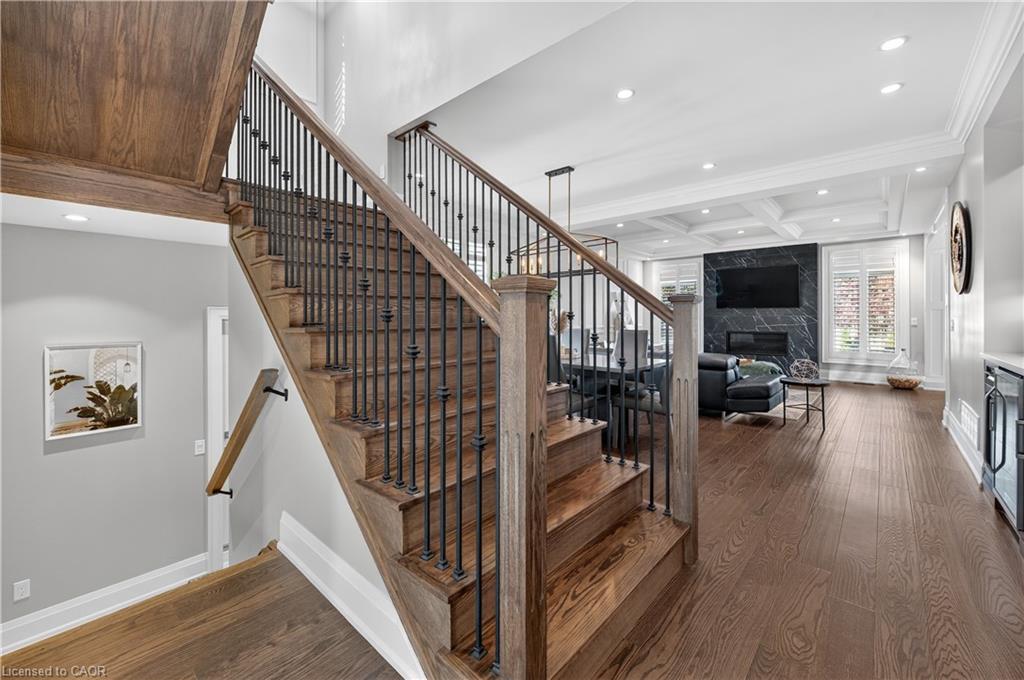 18 David Avenue, Hamilton, ON - Indoor Photo Showing Other Room