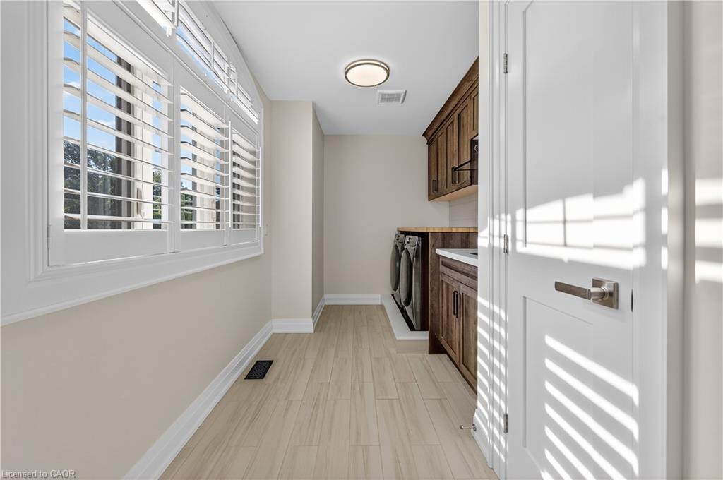 18 David Avenue, Hamilton, ON - Indoor Photo Showing Other Room