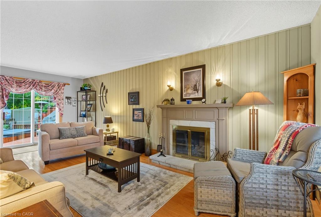 1159 Greening Avenue, Mississauga, ON - Indoor Photo Showing Living Room With Fireplace