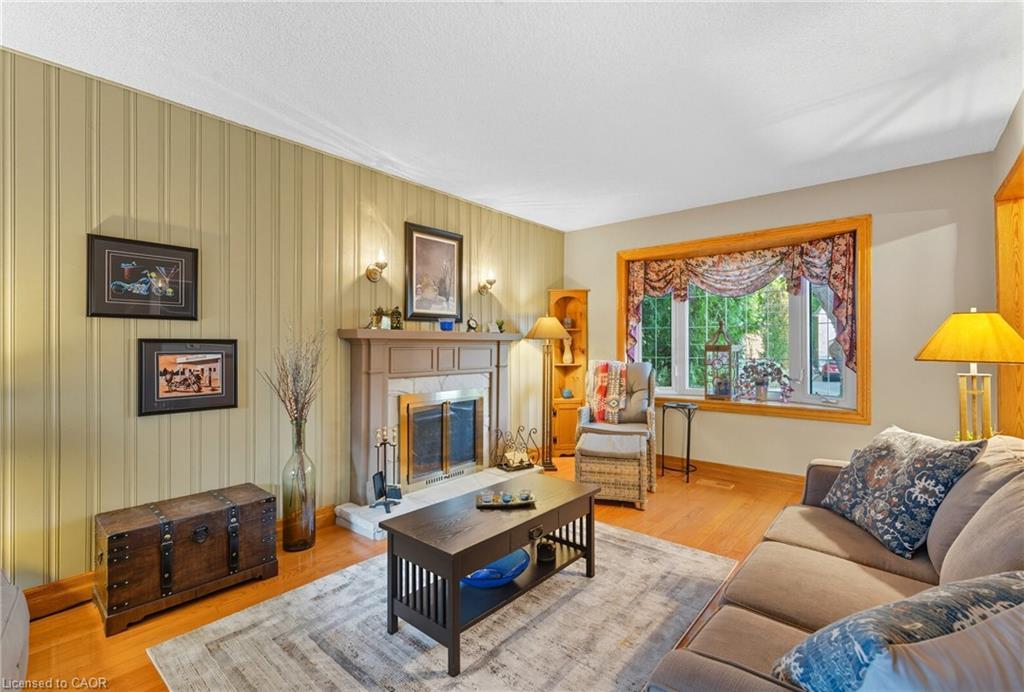 1159 Greening Avenue, Mississauga, ON - Indoor Photo Showing Living Room With Fireplace