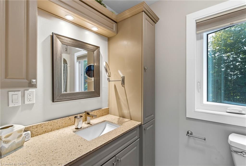 1159 Greening Avenue, Mississauga, ON - Indoor Photo Showing Bathroom