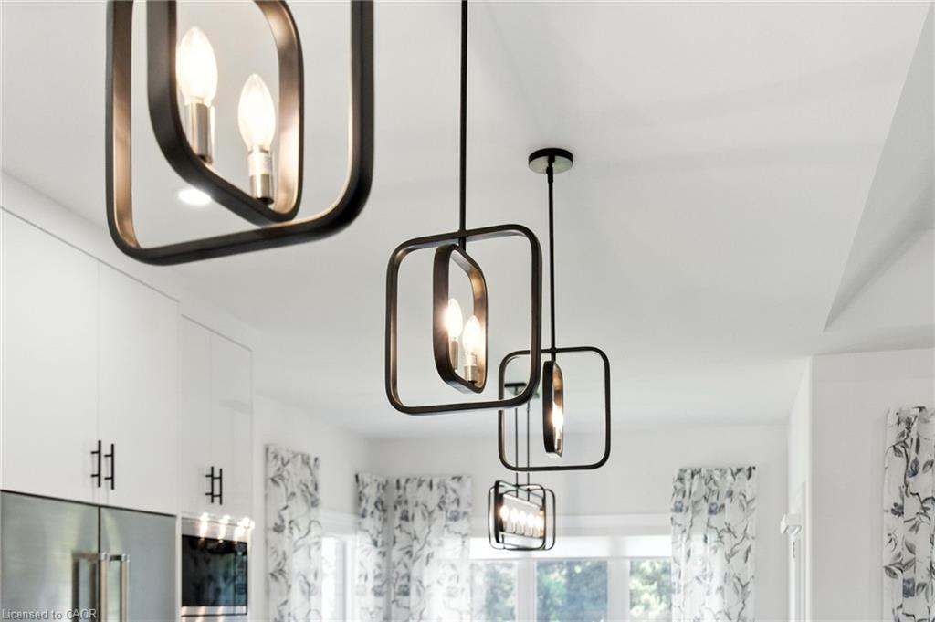 270 Charles Street, Waterford, ON - Indoor Photo Showing Other Room