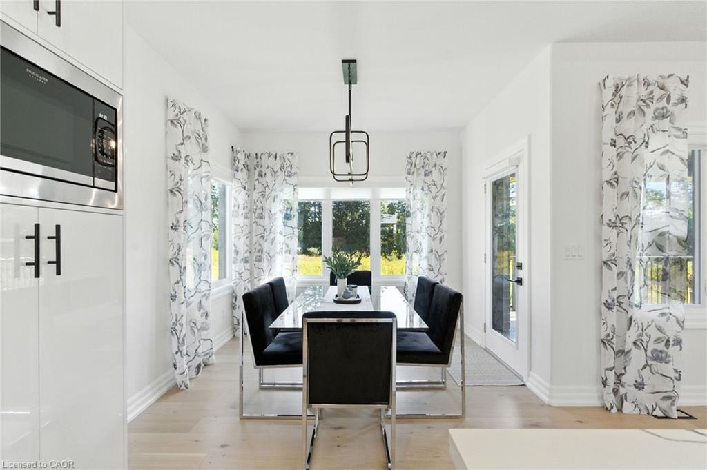 270 Charles Street, Waterford, ON - Indoor Photo Showing Dining Room