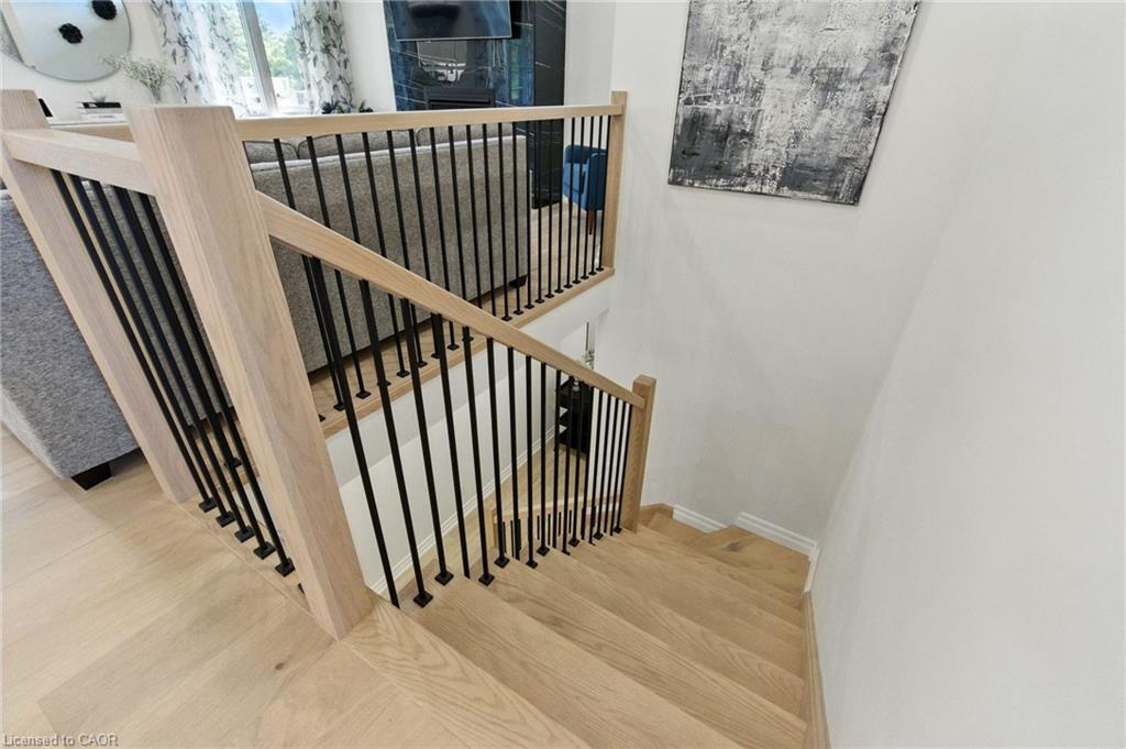 270 Charles Street, Waterford, ON - Indoor Photo Showing Other Room