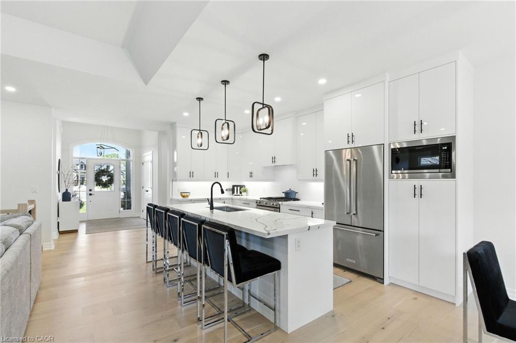 270 Charles Street, Waterford, ON - Indoor