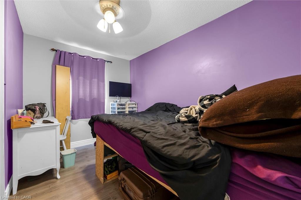 110 Graystone Crescent, Welland, ON - Indoor Photo Showing Bedroom