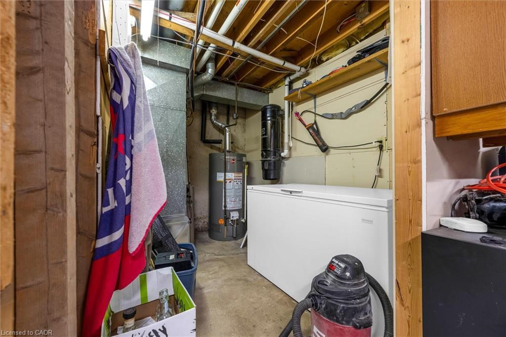 110 Graystone Crescent, Welland, ON - Indoor Photo Showing Laundry Room