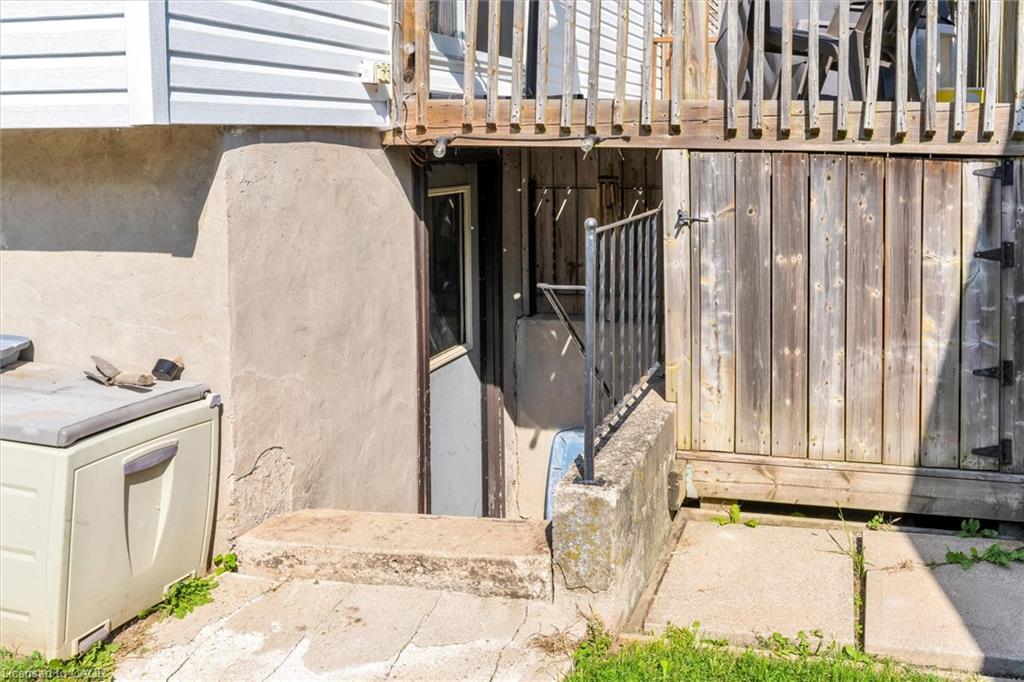 110 Graystone Crescent, Welland, ON - Outdoor With Exterior