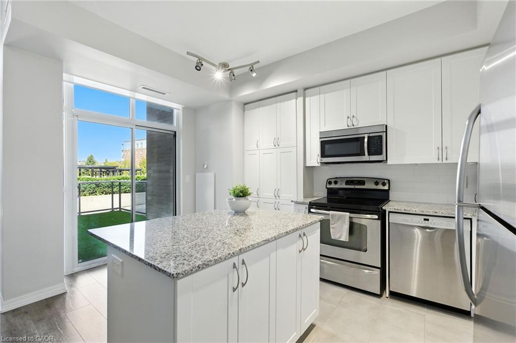 202-1940 Ironstone Drive, Burlington, ON - Indoor Photo Showing Kitchen With Stainless Steel Kitchen With Upgraded Kitchen