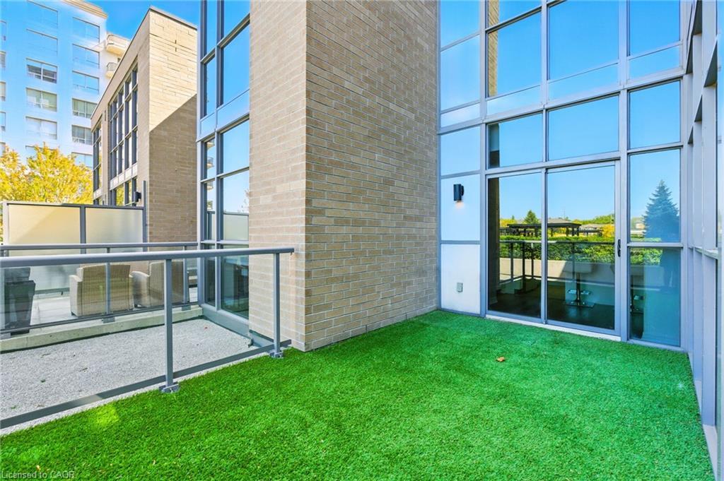 202-1940 Ironstone Drive, Burlington, ON - Outdoor With Exterior