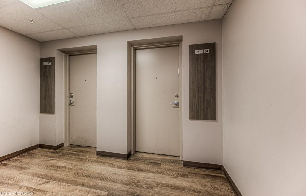 304-8 Hickory Street W, Waterloo, ON - Indoor Photo Showing Other Room