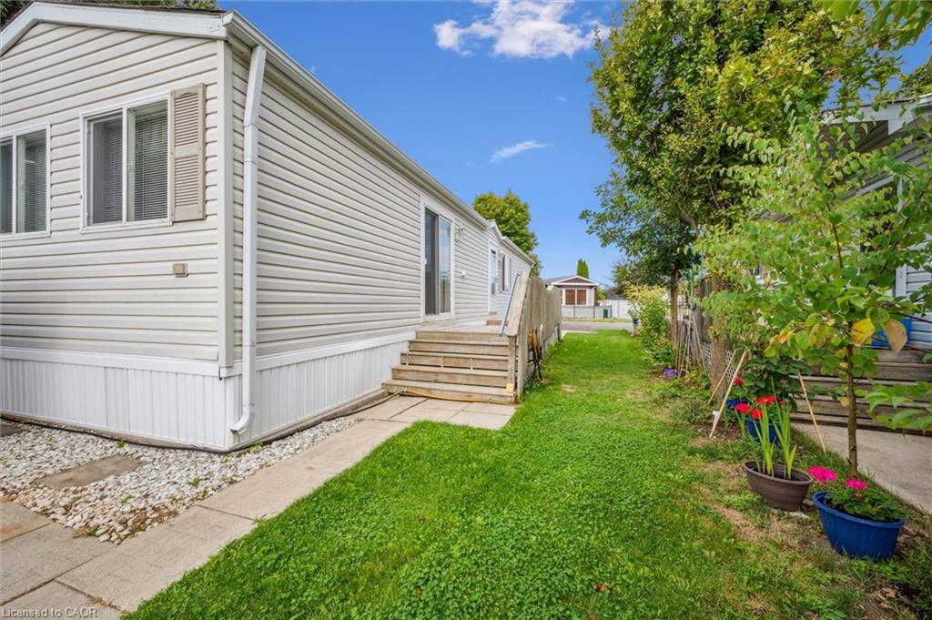72 Ash Avenue Pvt, Puslinch, ON - Outdoor
