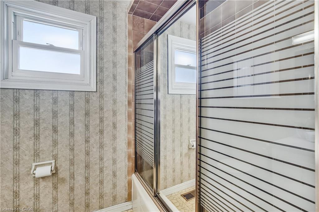 9 Valanna Court, Hamilton, ON - With Exterior