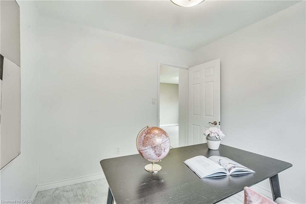 9 Valanna Court, Hamilton, ON - Indoor