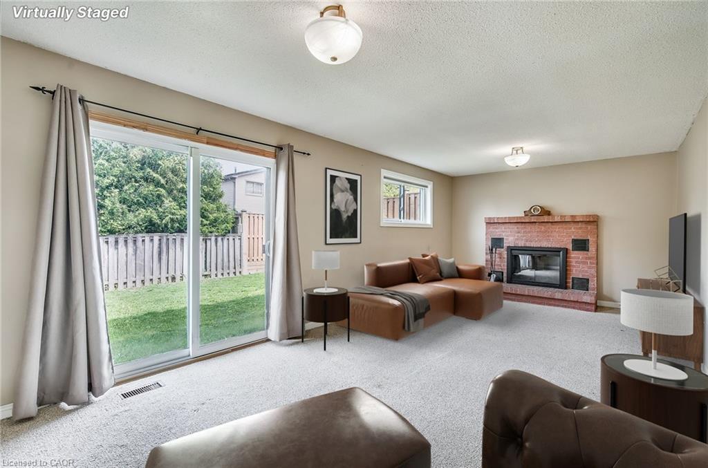 9 Valanna Court, Hamilton, ON - Indoor Photo Showing Living Room With Fireplace