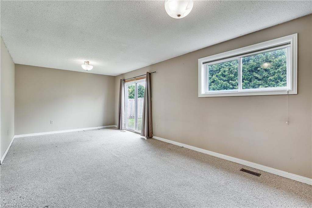 9 Valanna Court, Hamilton, ON - Indoor Photo Showing Other Room