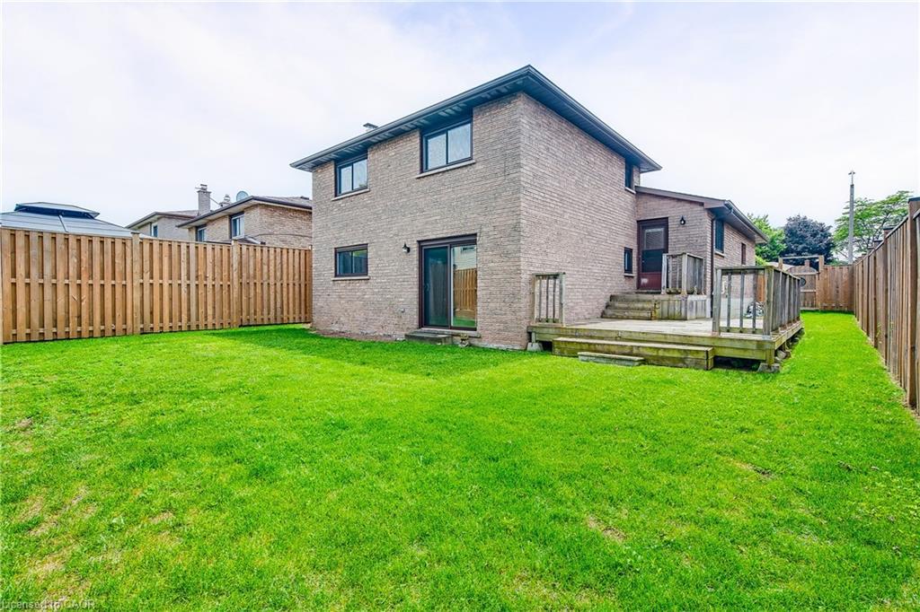 9 Valanna Court, Hamilton, ON - Outdoor