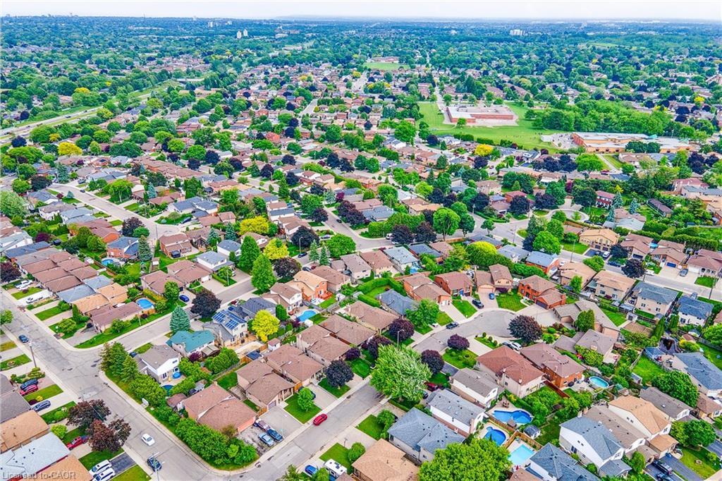 9 Valanna Court, Hamilton, ON - Outdoor With View