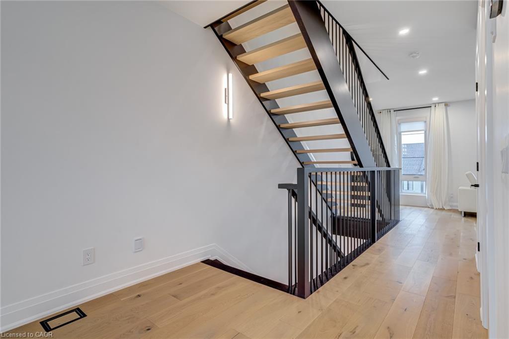 151C Port Robinson Road, Pelham, ON - Indoor Photo Showing Other Room