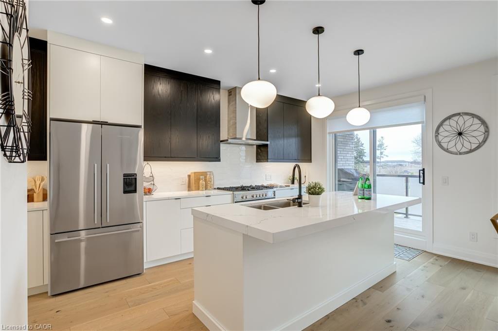 151C Port Robinson Road, Pelham, ON - Indoor Photo Showing Kitchen With Upgraded Kitchen