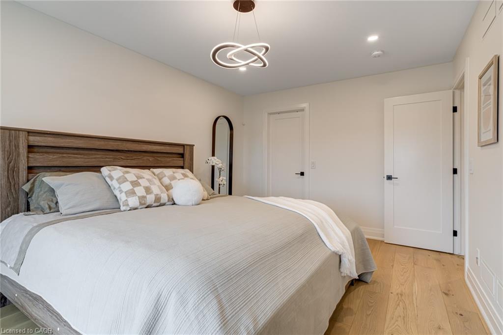 151C Port Robinson Road, Pelham, ON - Indoor Photo Showing Bedroom