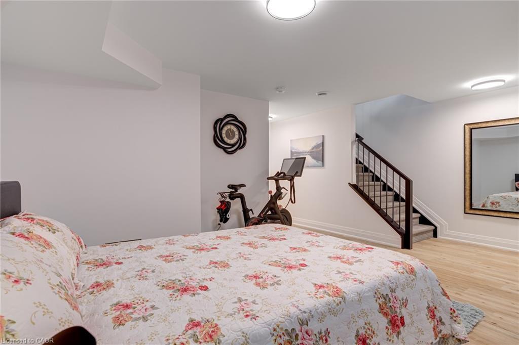 151C Port Robinson Road, Pelham, ON - Indoor Photo Showing Bedroom
