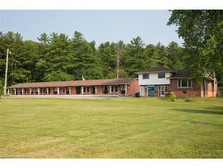 299 15 Highway Seeleys Bay, ON K0H 2N0