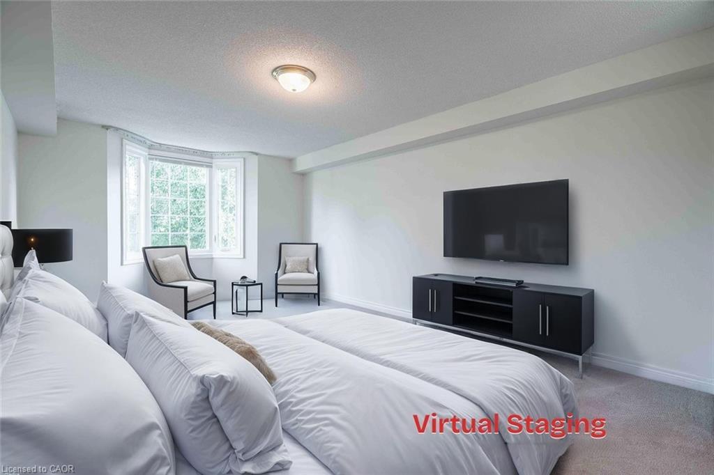 207-980 Golf Links Road, Hamilton, ON - Indoor Photo Showing Bedroom