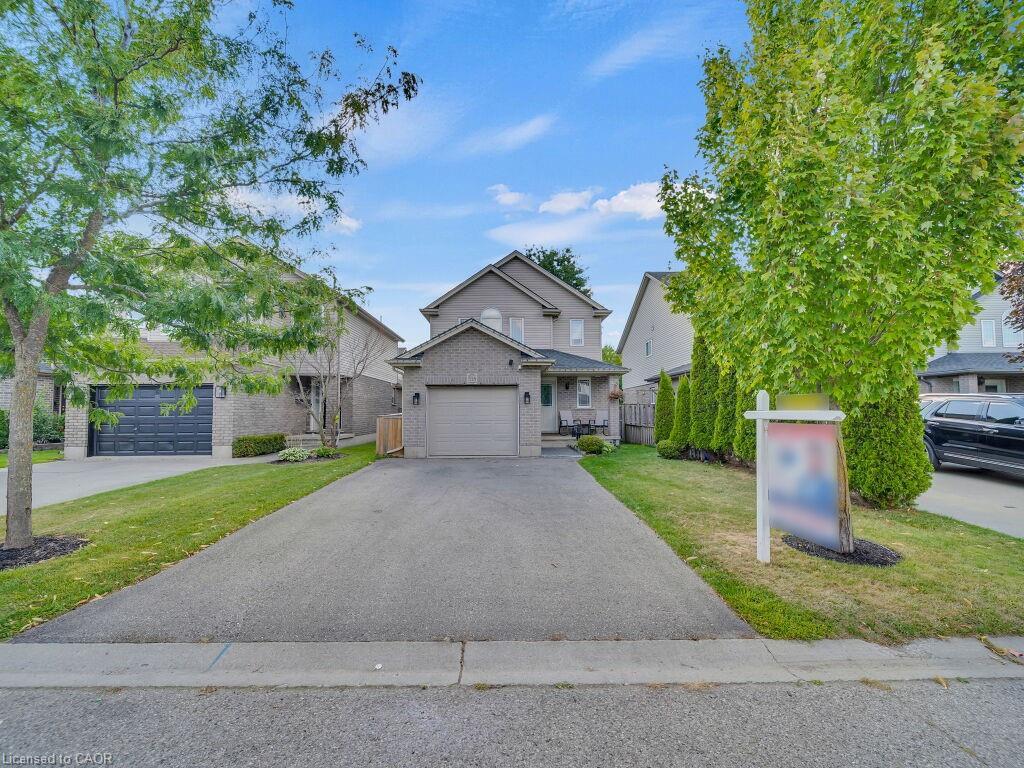 538 Alberta Avenue, Woodstock, ON - Outdoor With Facade