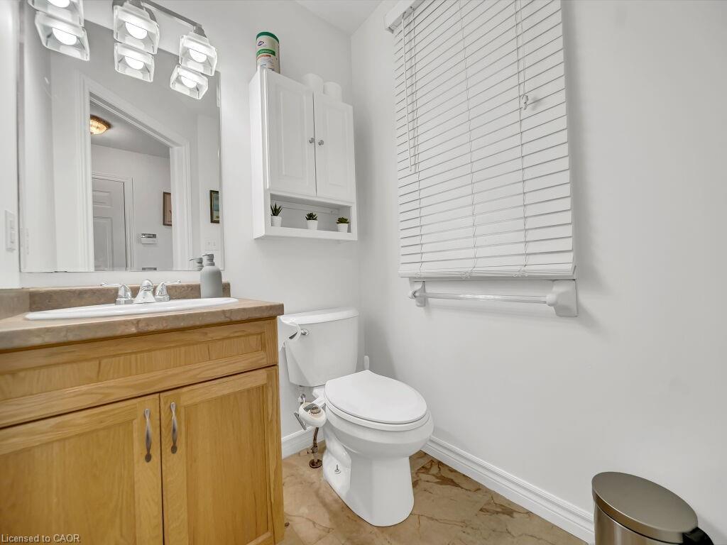 538 Alberta Avenue, Woodstock, ON - Indoor Photo Showing Bathroom