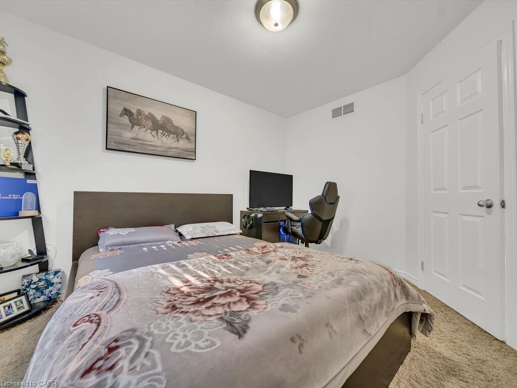 538 Alberta Avenue, Woodstock, ON - Indoor Photo Showing Bedroom